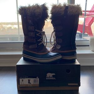 Gently used Sorel Joan Of Arctic, Tobacco, Sudan Brown boots